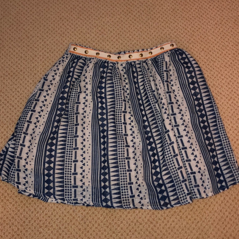 Lily white patterned mini skirt